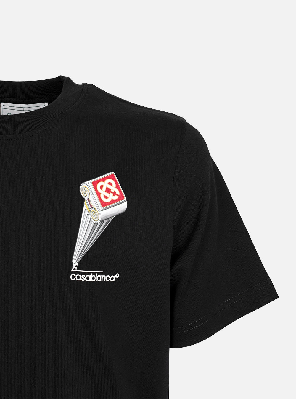 T-shirt Leaning column