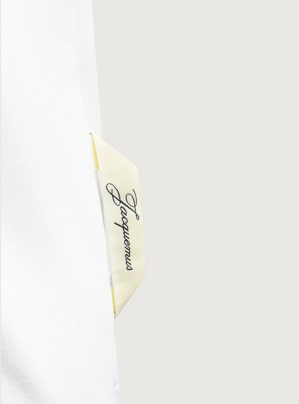 T-shirt logo J