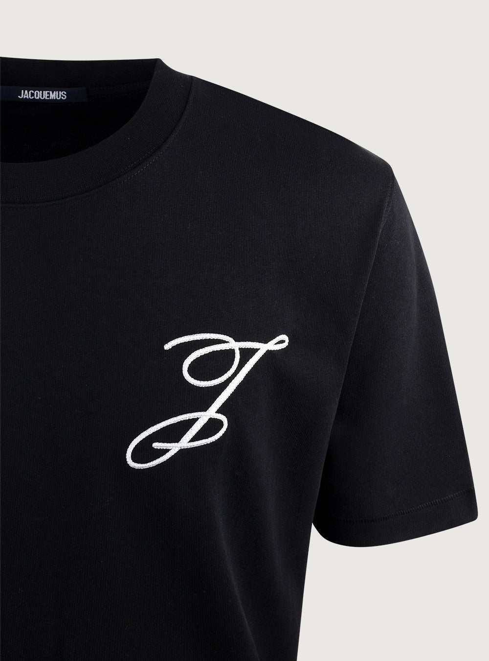 T-shirt logo J