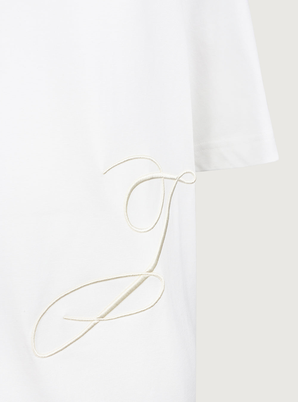T-shirt logo J